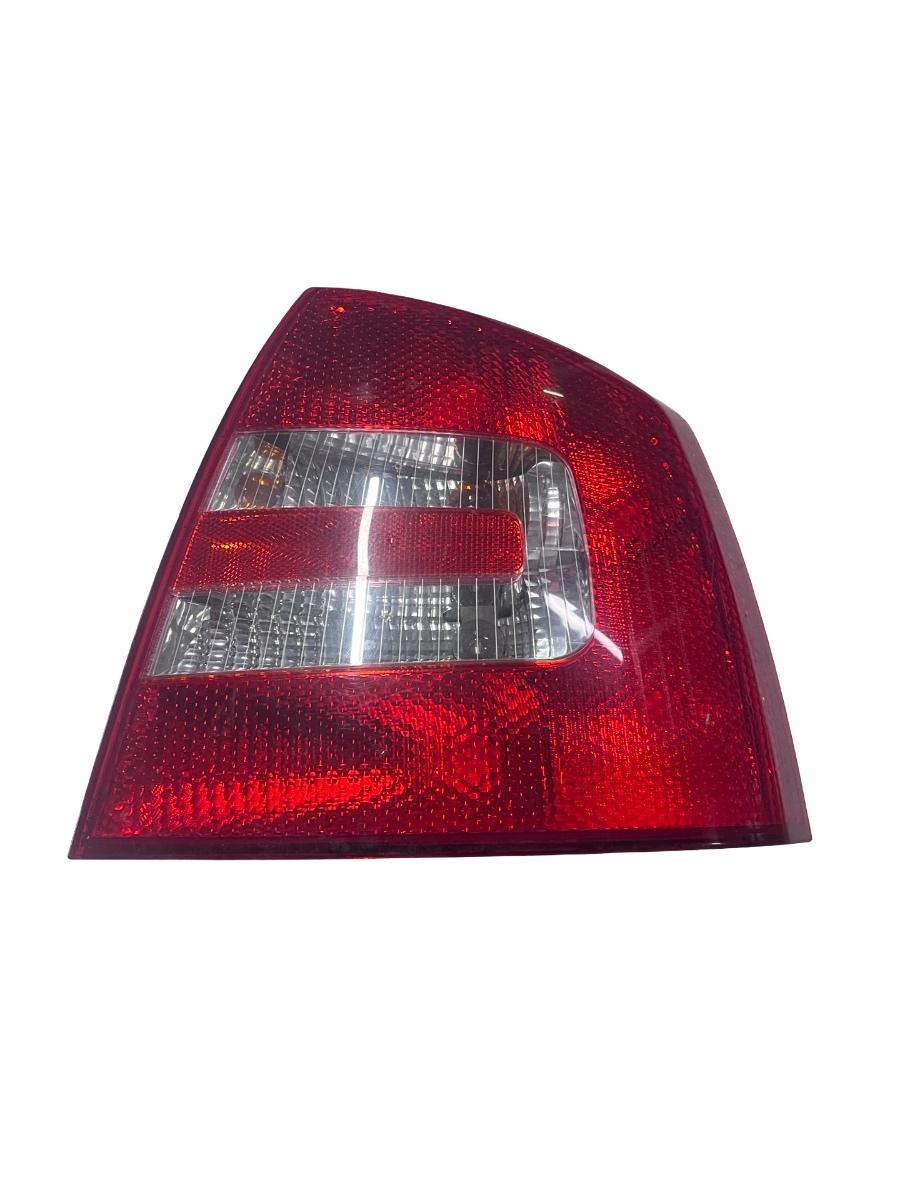Lampa spate / Stop dreapta spate SKODA OCTAVIA 2 Berlina 1Z3 2004 - 2013 1Z5945096A