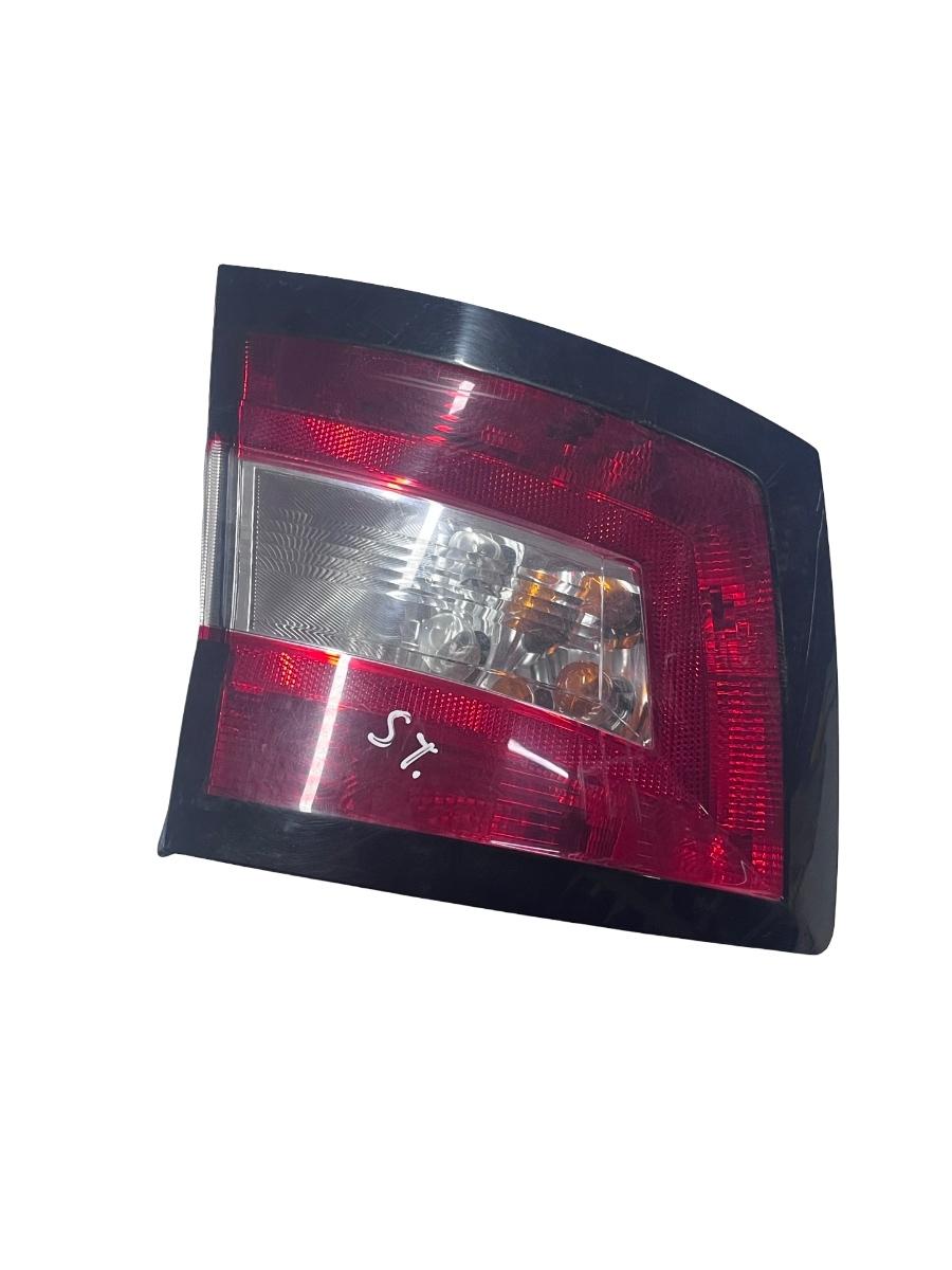 Lampa spate / Stop stanga spate SKODA FABIA III Break Estate NJ5 2014 -> 6V9945095