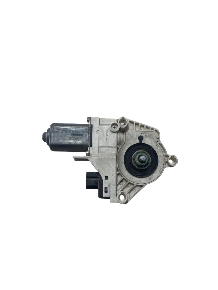 Motoras geam dreapta fata AUDI Q7 4LB 2006 - 2016 977272-101