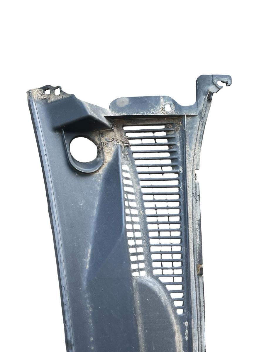 Ornament/grila parbriz TOYOTA LAND CRUISER LJ12_, KZJ12_, TRJ12_, KDJ12_, GRJ12_ 2002 - 55708-60050 – foto 3