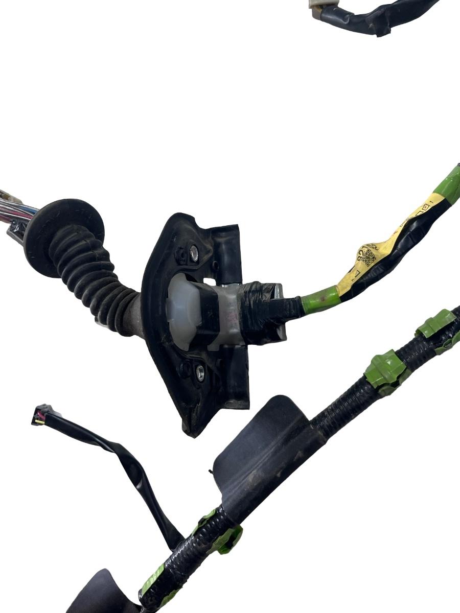 Instalatie electrica portiera stanga fata TOYOTA LAND CRUISER LJ12_, KZJ12_, TRJ12_, KDJ12_, GRJ12_ 2002 - 8215260460J – foto 3