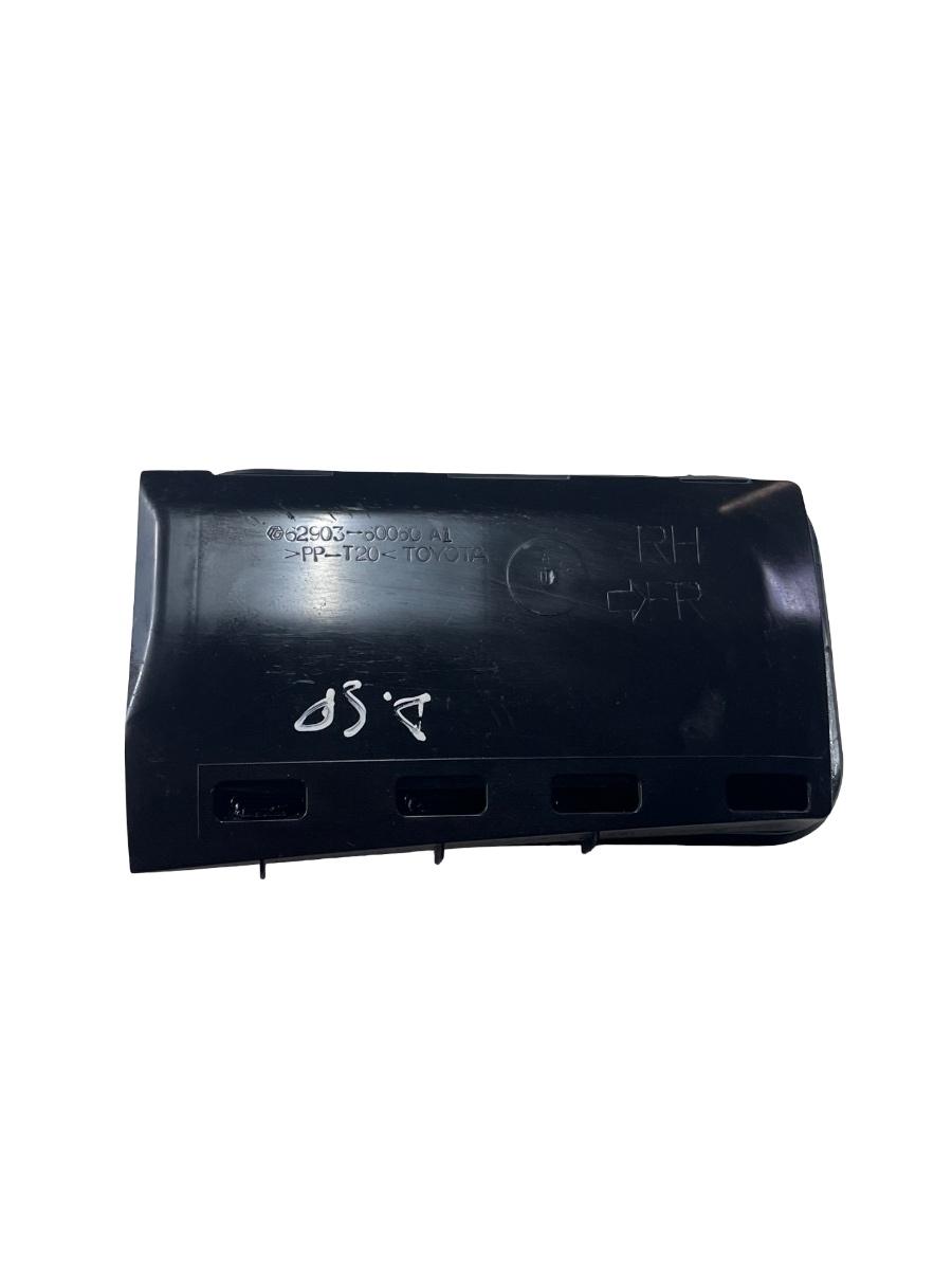 Deflector de aer dreapta spate TOYOTA LAND CRUISER LJ12_, KZJ12_, TRJ12_, KDJ12_, GRJ12_ 2002 - 62903-60060