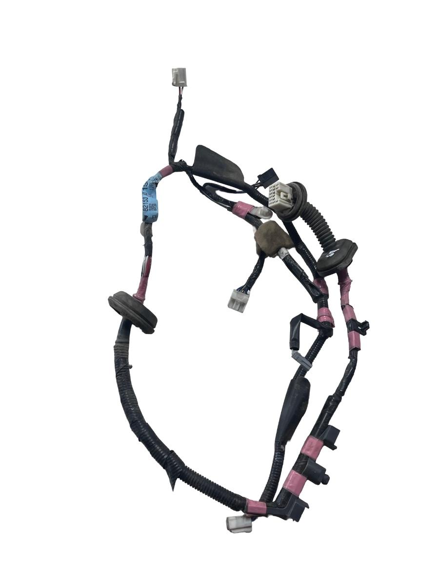 Instalatie electrica portiera dreapta spate TOYOTA LAND CRUISER LJ12_, KZJ12_, TRJ12_, KDJ12_, GRJ12_ 2002 - 8215360190H