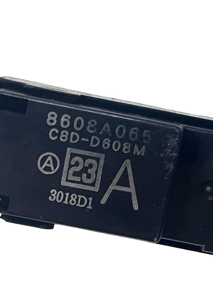 Buton geam electric dreapta fata MITSUBISHI LANCER Saloon CY/Z_A 2007 -> 8608A065 – foto 2