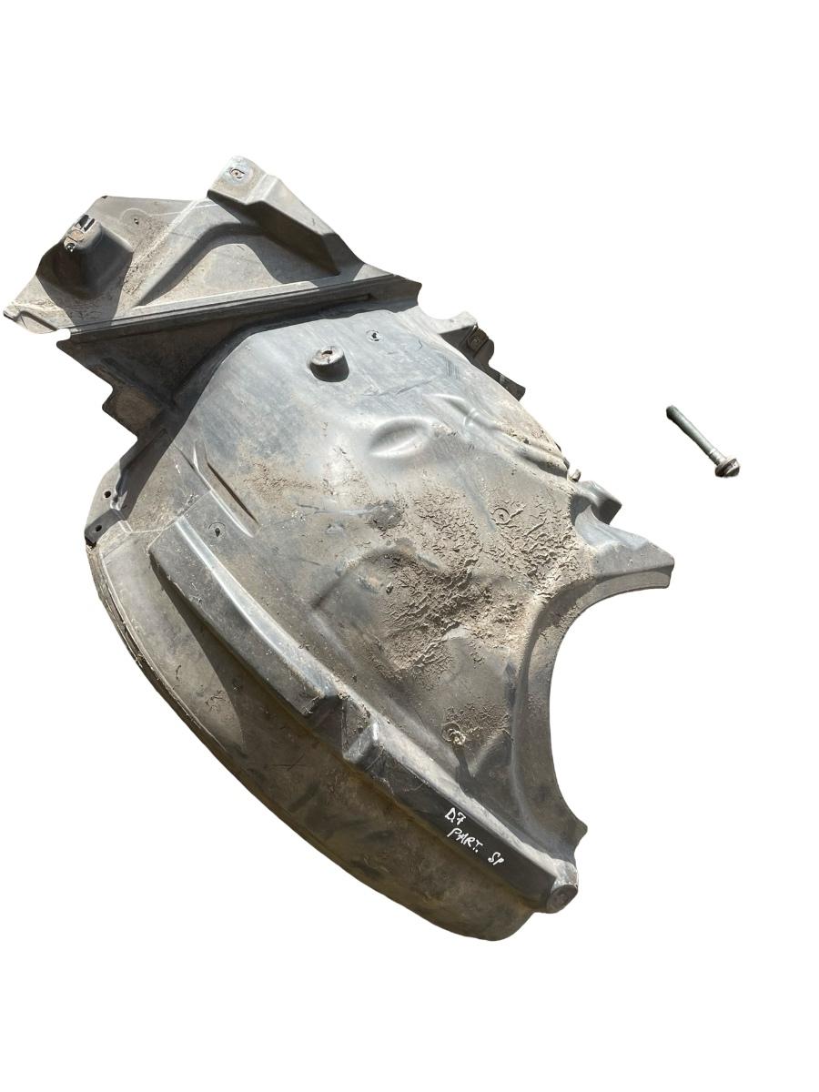 Carenaj roata dreapta fata ( partea din spate )MERCEDES-BENZ E-CLASS W212 2009 ->
