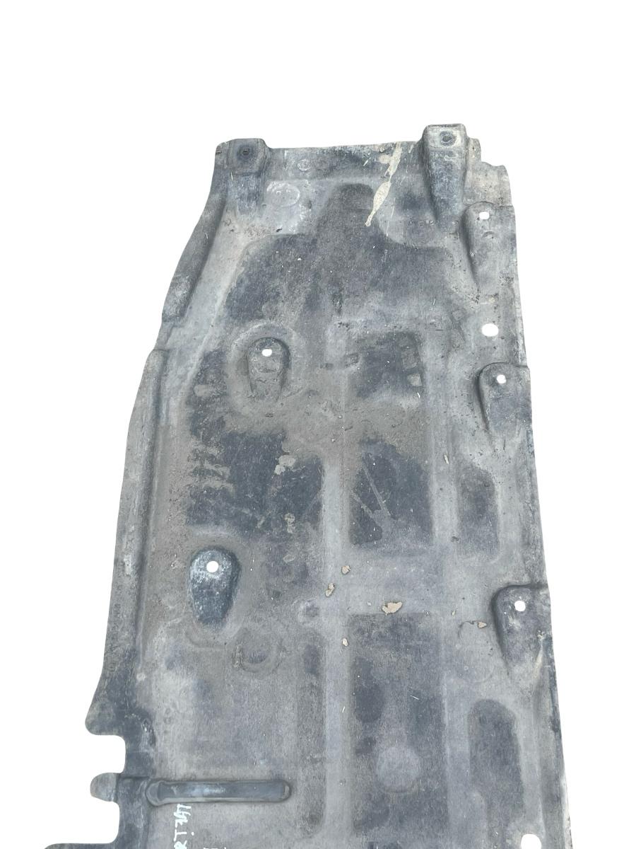 Scut de protectie sub caroserie dreapta fata AUDI A8 III 4H2, 4H8, 4HC, 4HL 2009 - 2018 – foto 3