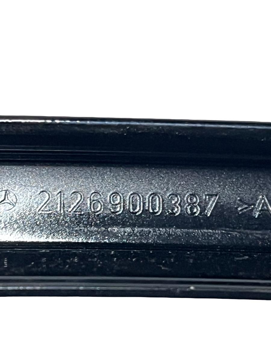 Ornament portiera stanga spate MERCEDES-BENZ E-CLASS W212 2015 Facelift -> 2126900387 – foto 3