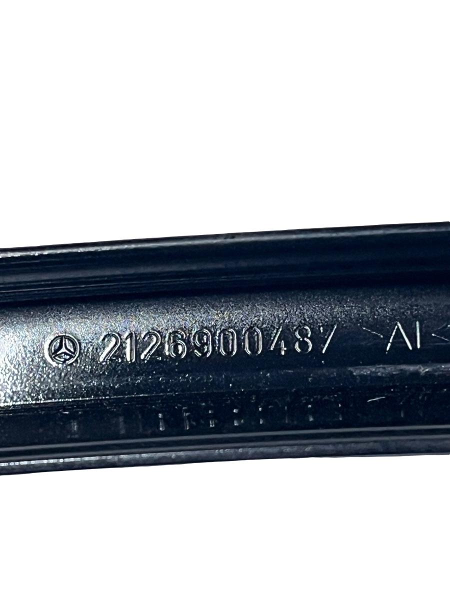 Ornament portiera dreapta spate MERCEDES-BENZ E-CLASS W212 2015 Facelift -> 2126900487 – foto 2