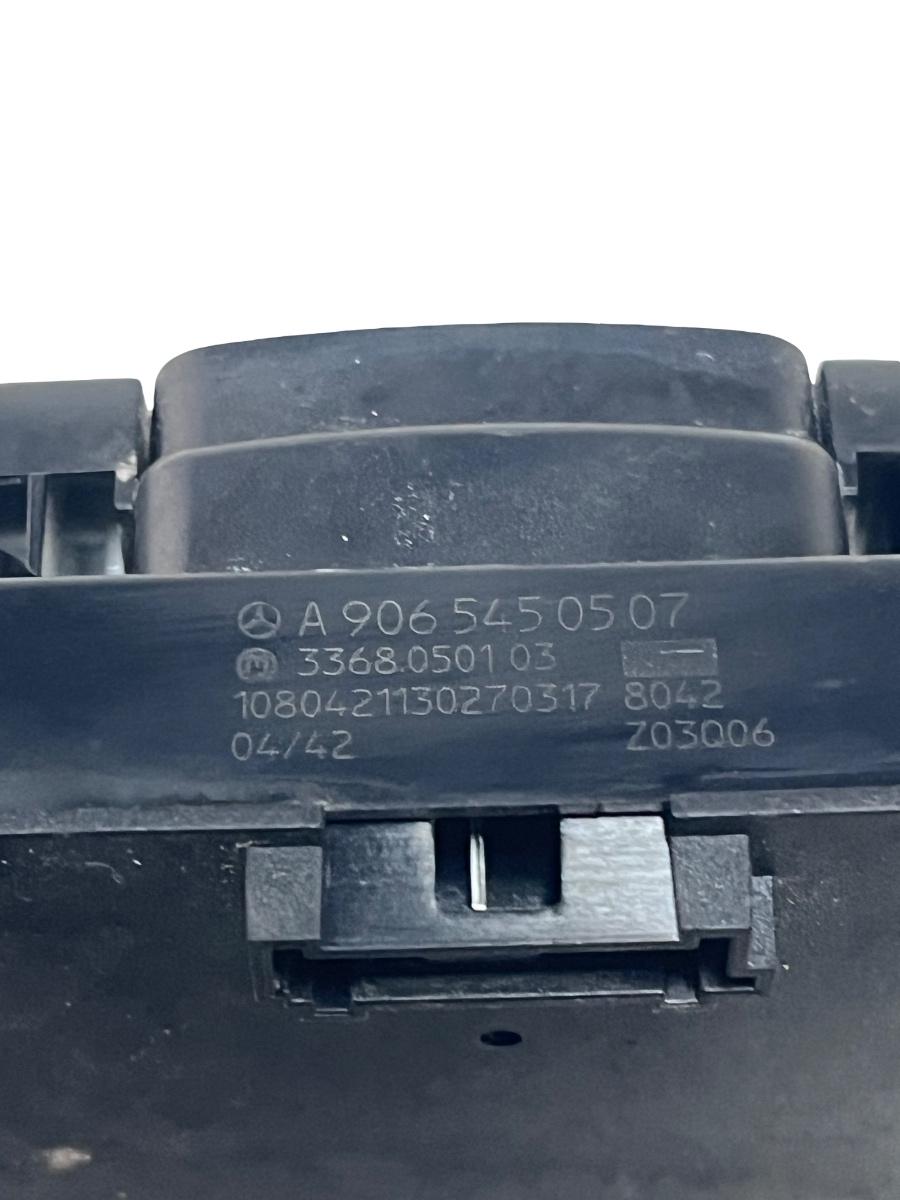 Buton avarie MERCEDES-BENZ SPRINTER 3,5-t Platform/Chassis 906 2006 -> A9065450507 – foto 4
