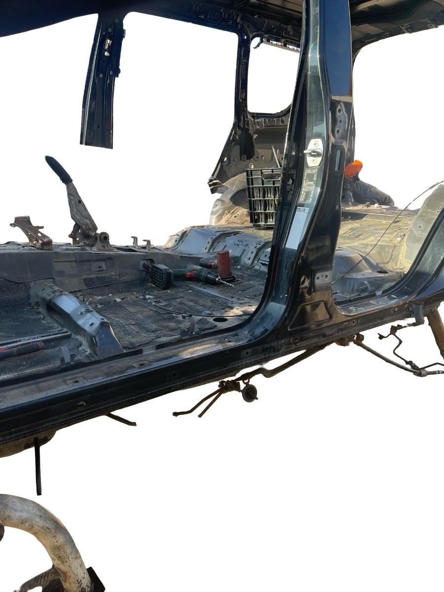 Prag (componenta caroserie) stanga TOYOTA LAND CRUISER 150 TRJ15_, KDJ15_, GRJ15_, GDJ15_ 2009 -> – foto 2