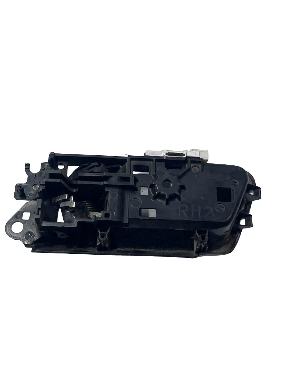 Maner interior portiera dreapta fata TOYOTA LAND CRUISER 150 TRJ15_, KDJ15_, GRJ15_, GDJ15_ 2009 -> – foto 2