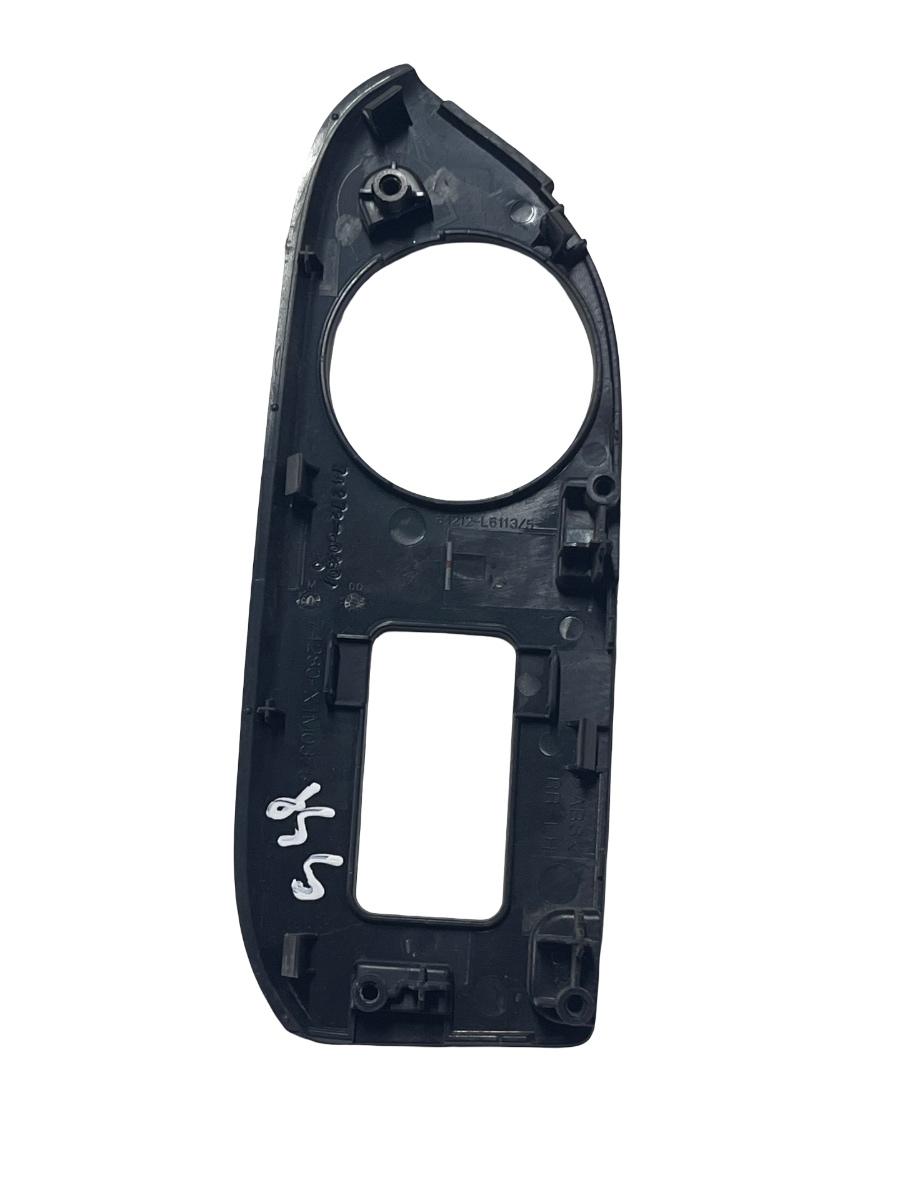 Rama buton geam stanga spate TOYOTA LAND CRUISER 150 TRJ15_, KDJ15_, GRJ15_, GDJ15_ 2009 -> 74272-60260 – foto 2