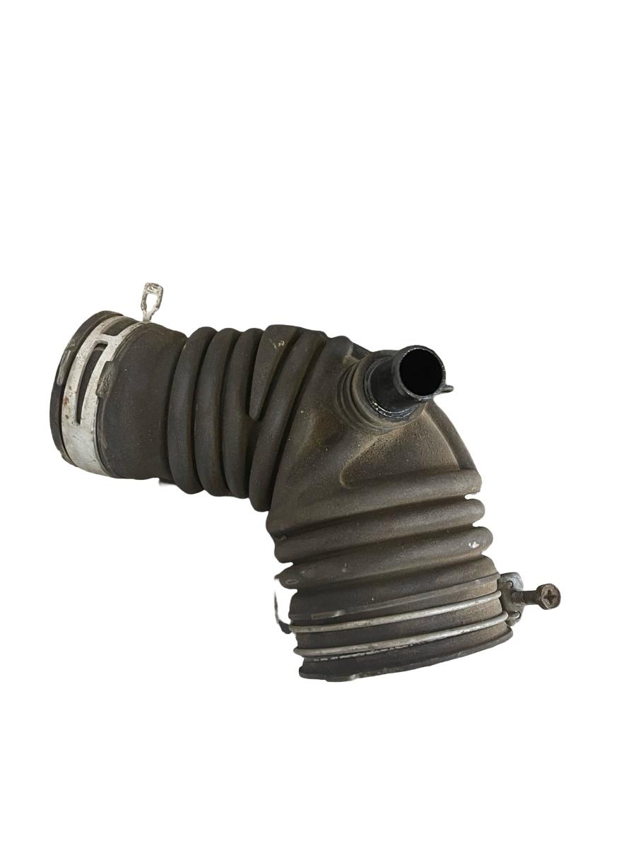 Furtun admisie aer TOYOTA RAV 4 III _A3_ 2005 - 2013 2.2 D 4WD 2AD-FHV
