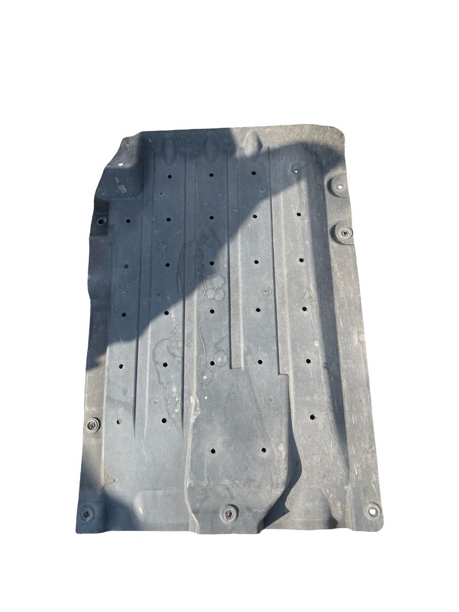 Scut caroserie dreapta KIA SPORTAGE QL, QLE 2015 -> 84147-F1500