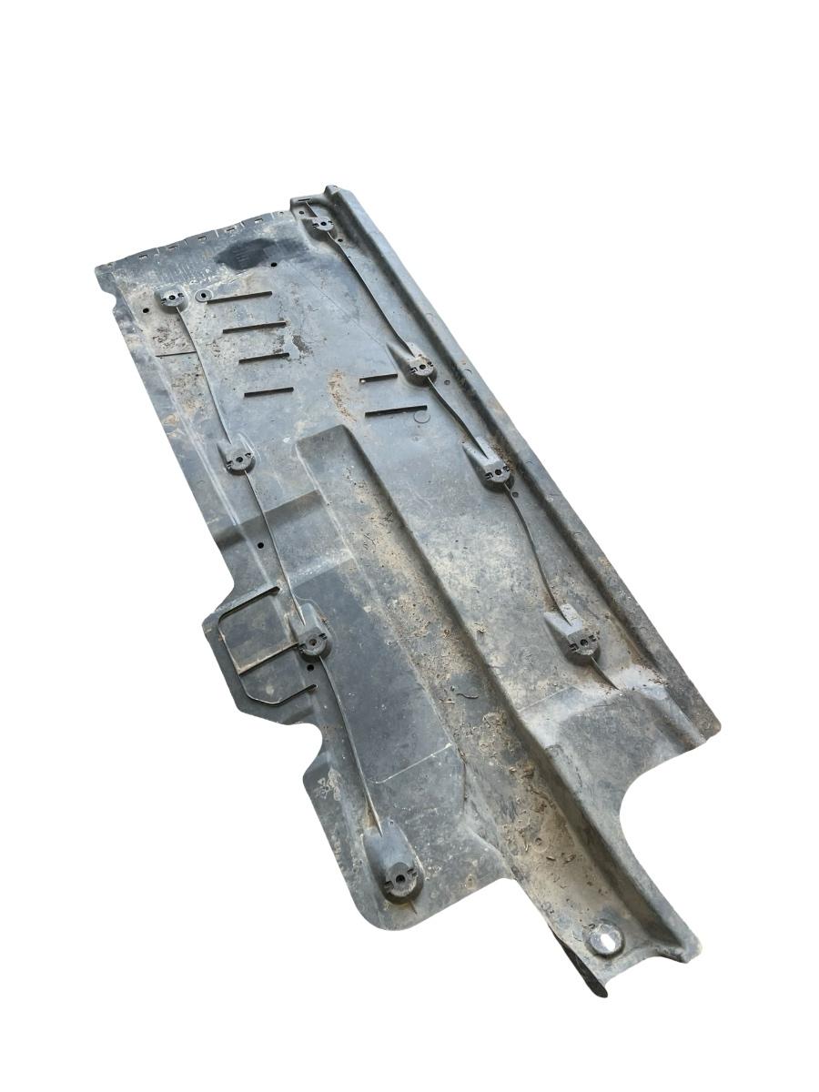 Scut caroserie stanga SEAT TOLEDO IV KG3 2012 -> 6RA825201