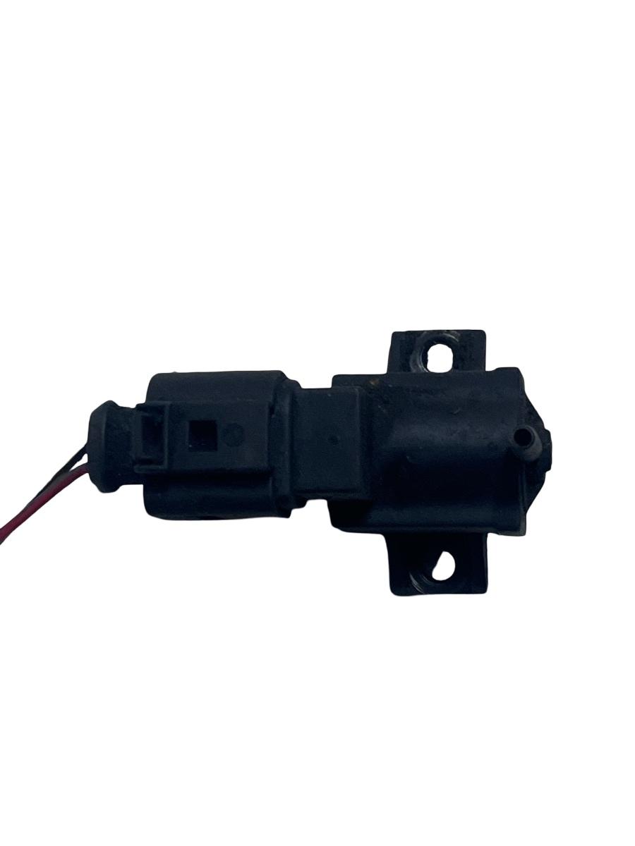Supapa de vacuum VOLKSWAGEN BORA Estate 1J6 1999 - 2005 037906283D