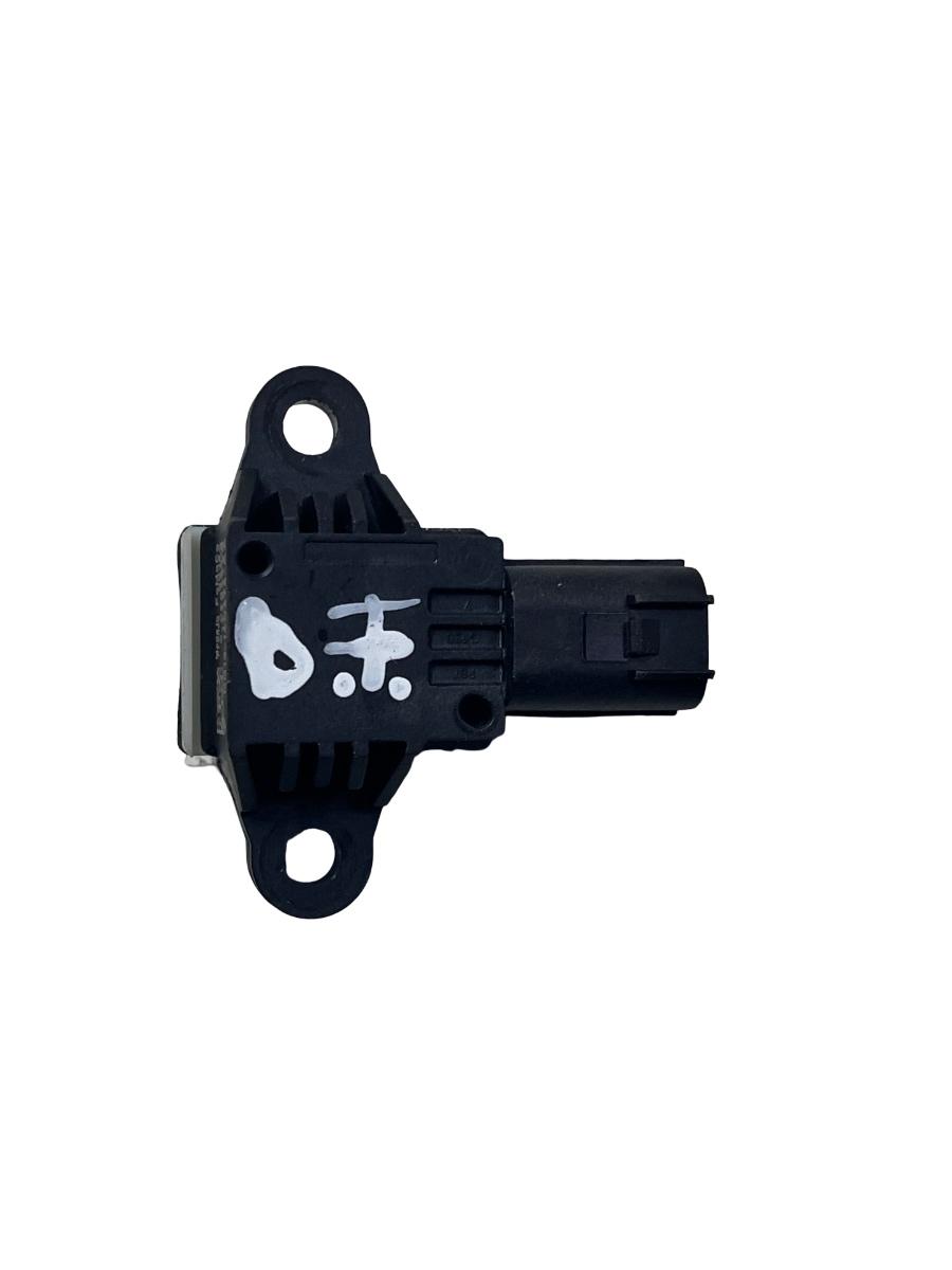Senzor de impact airbag dreapta fata FORD FIESTA VI 2016 Facelift -> DG13-14C676-AA