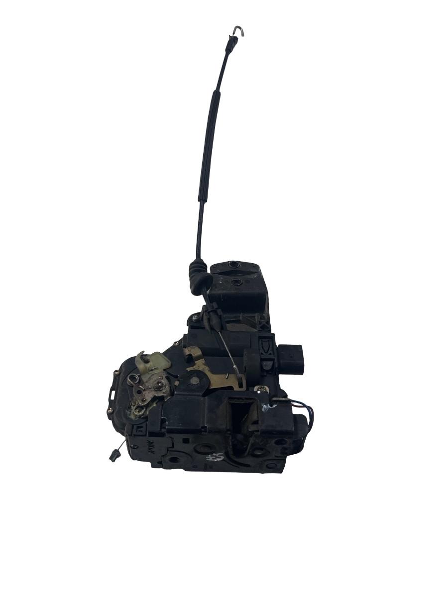 Broasca usa stanga fata VOLKSWAGEN GOLF IV 1J1 1997 - 2007