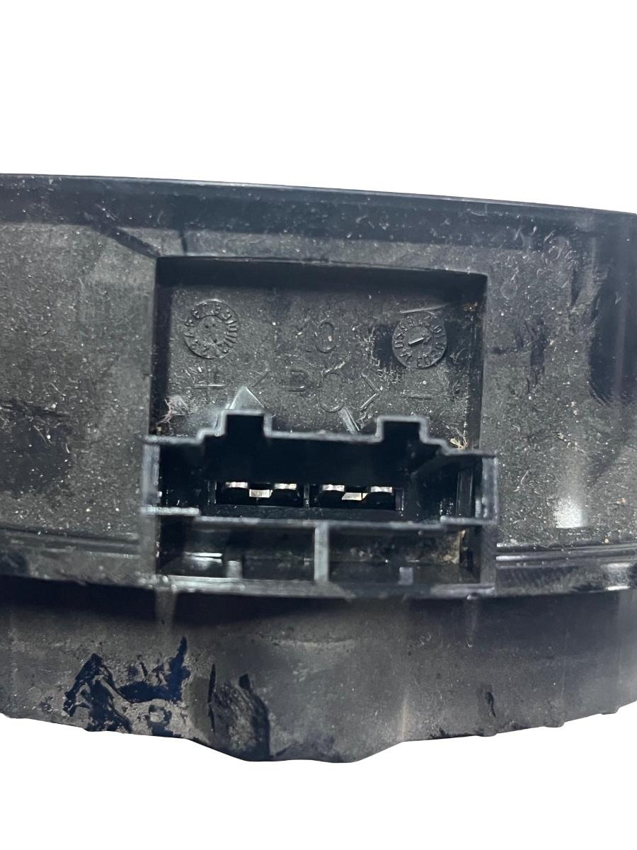 Difuzor portiera stanga fata VOLKSWAGEN GOLF IV 1J1 1997 - 2007 1J0035411G – foto 3