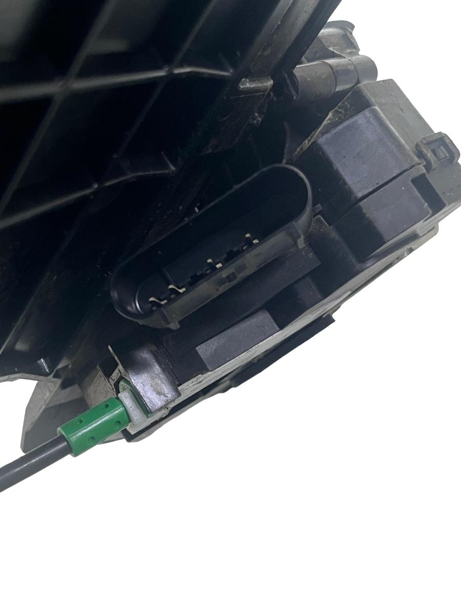 Broasca usa + Suport maner stanga spate FORD FIESTA VI 2016 Facelift -> AM5A-R26413-AE – foto 3