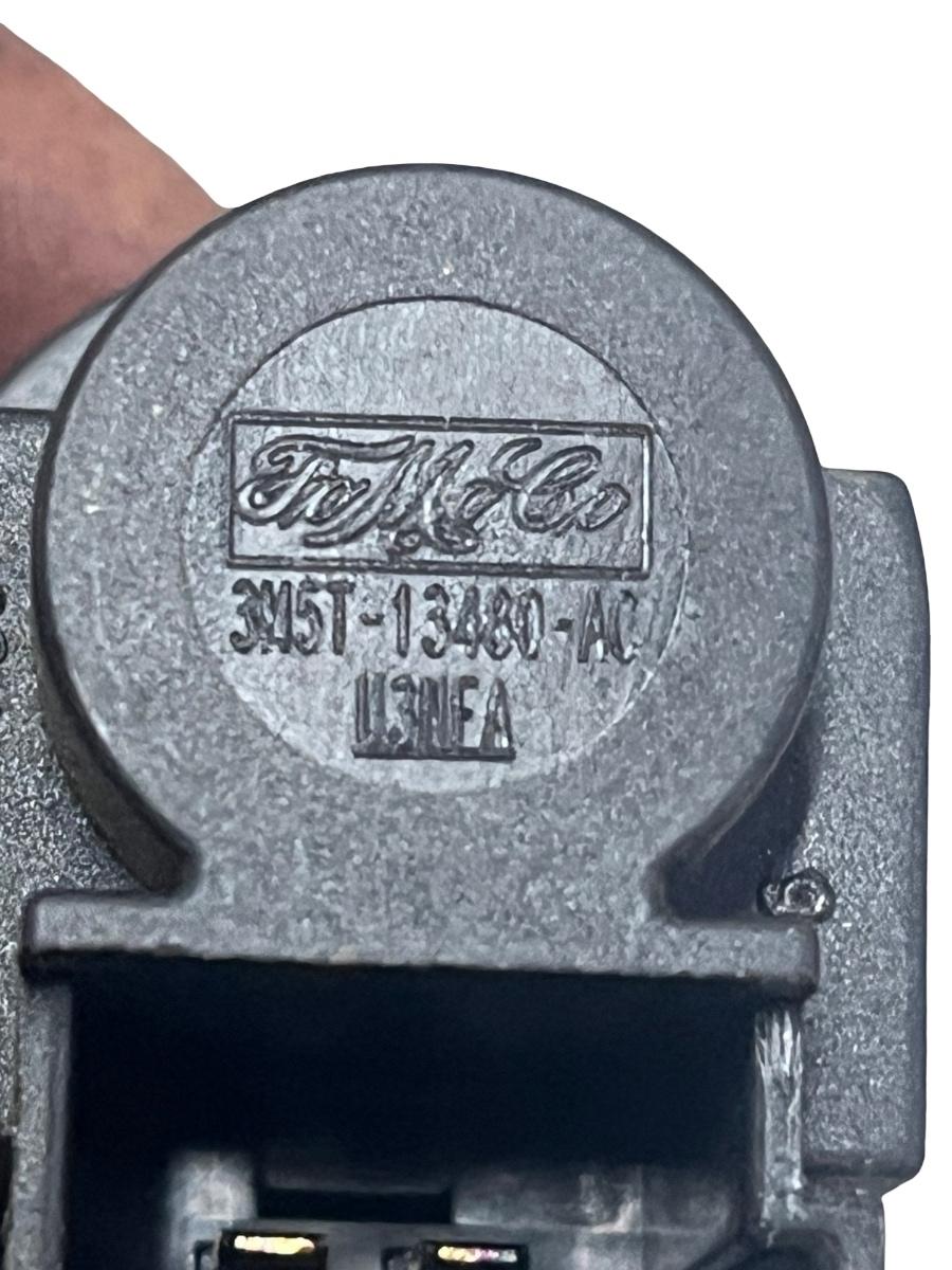 Switch pedala de frana FORD FIESTA VI 2016 Facelift -> 3M5T-13480-AC – foto 2