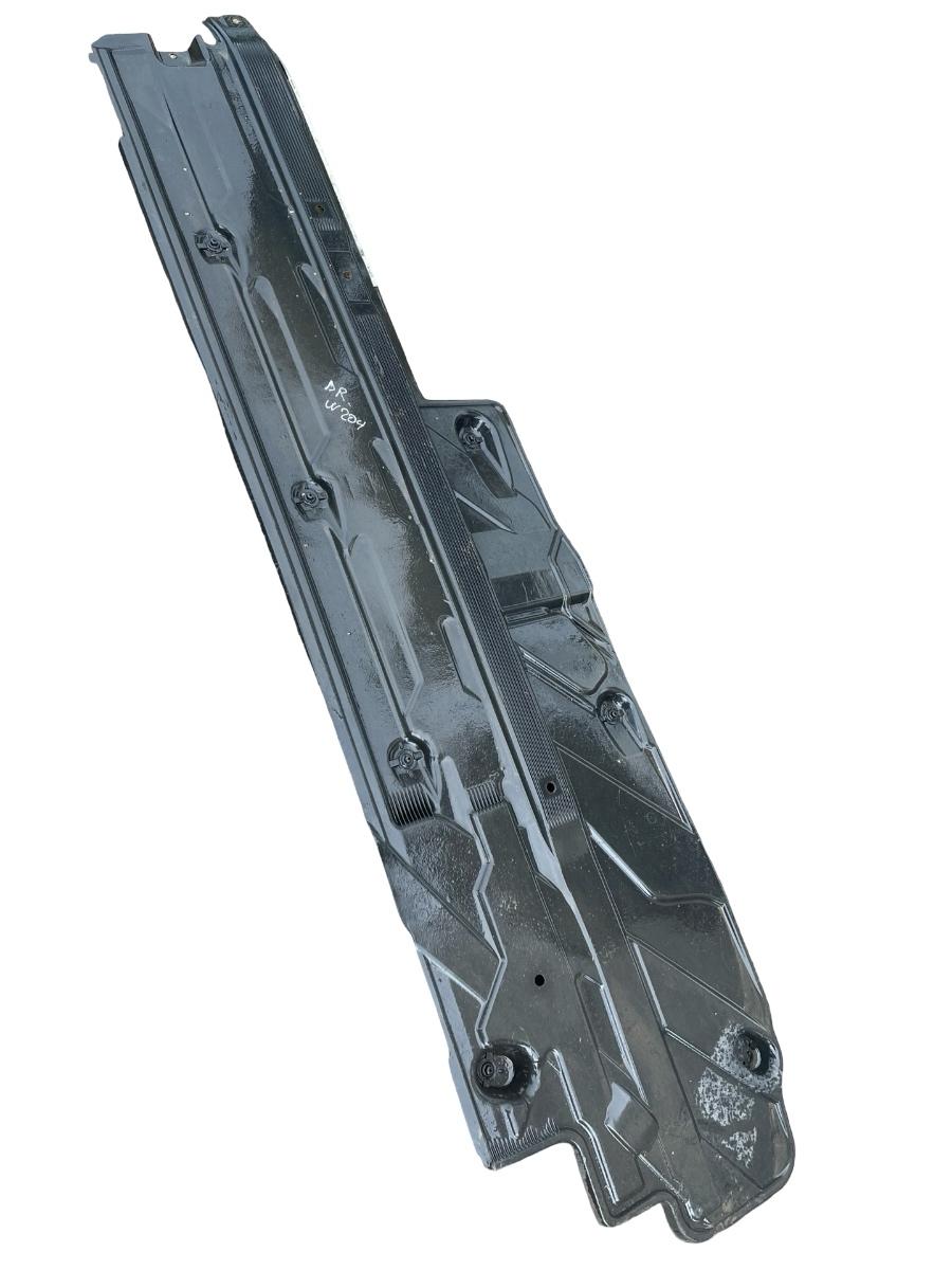 Scut caroserie dreapta MERCEDES-BENZ C-CLASS W204 2007 - 2014