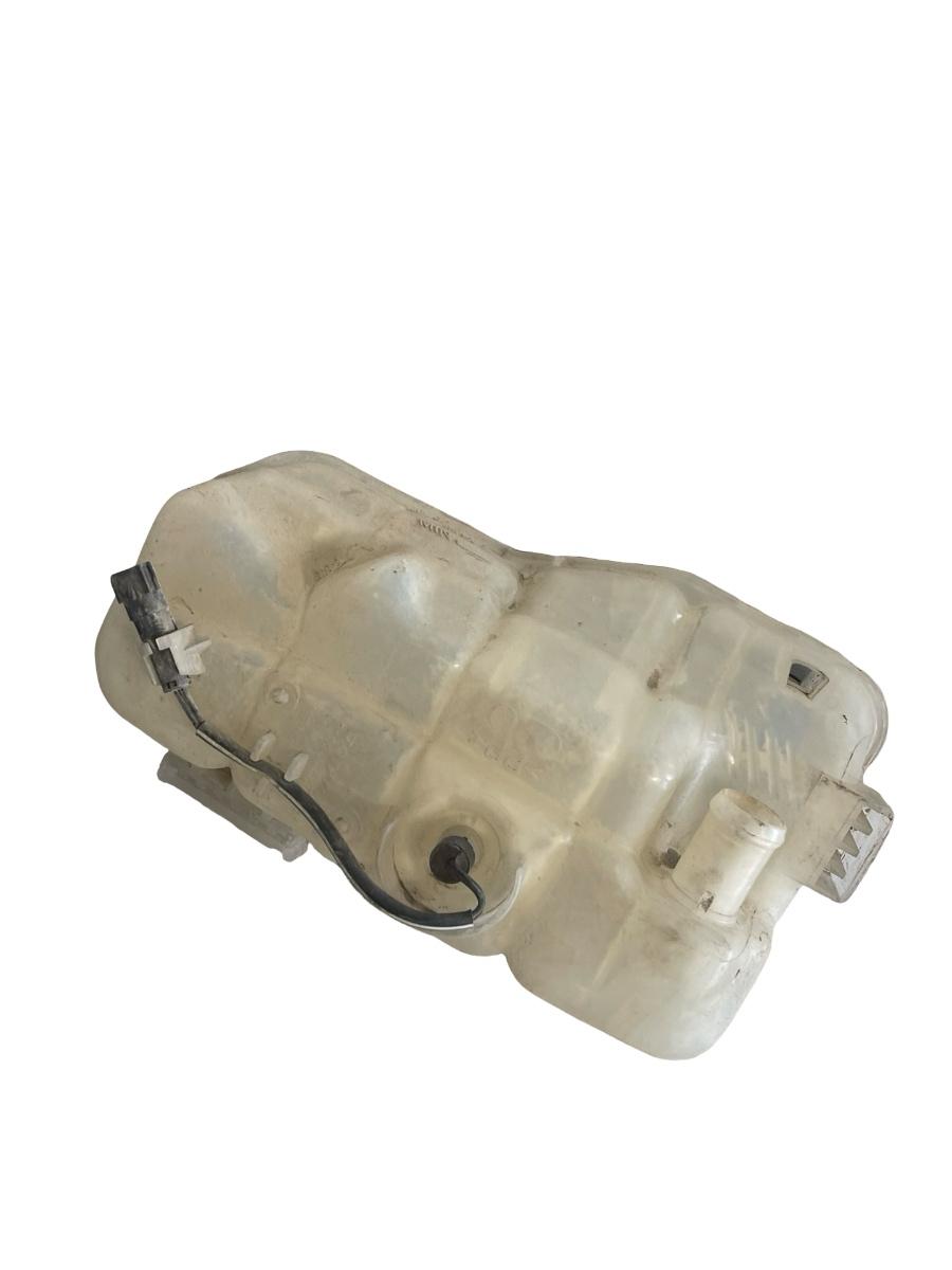 Vas rezervor de expansiune lichid de racire VOLVO V40 Hatchback 525, 526 2012 -> 2.0 D2 D 4204 T8 – foto 2