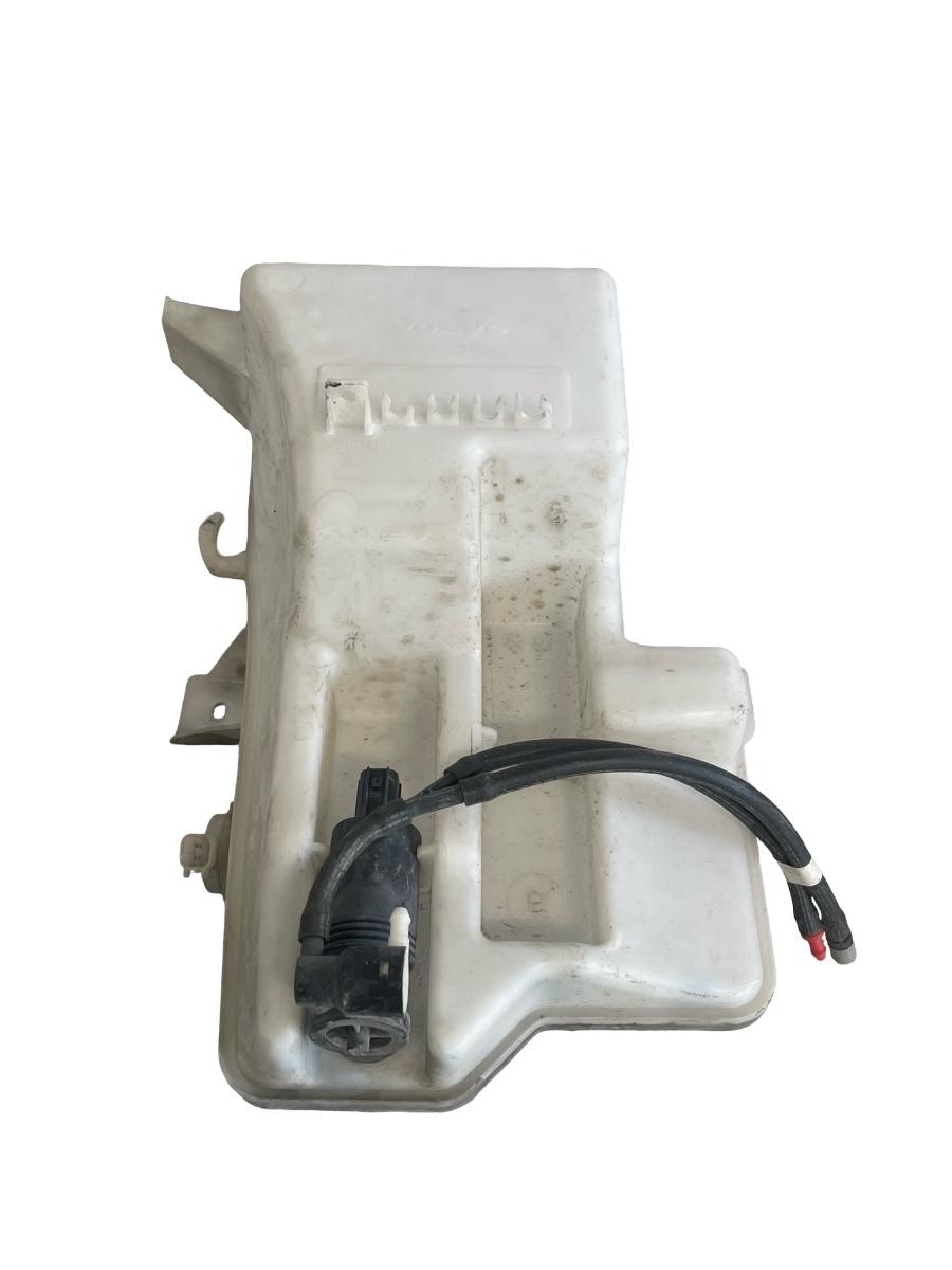 Vas/rezervor lichid de spalare parbriz VOLVO V40 Hatchback 525, 526 2012 -> 2.0 D2 D 4204 T8 31276094