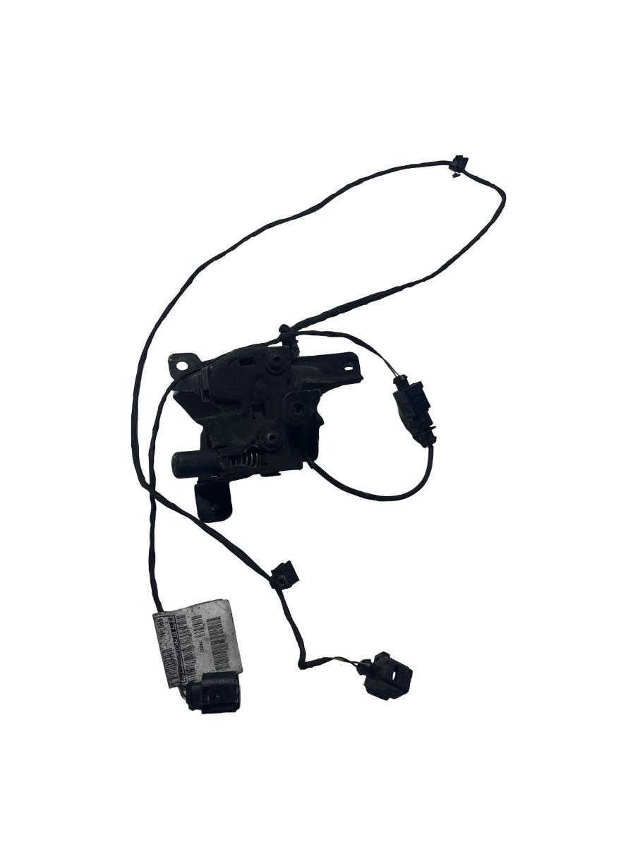 Incuietoare capota motor stanga AUDI A8 III 4H2, 4H8, 4HC, 4HL 2009 - 2018 4H0823425B