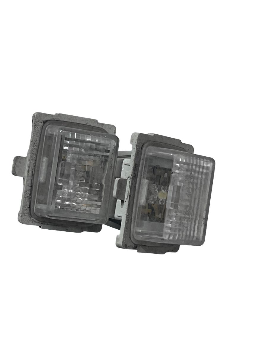 Lampi numar de inmatriculare MERCEDES-BENZ C-CLASS W204 2007 - 2014 A2218200856