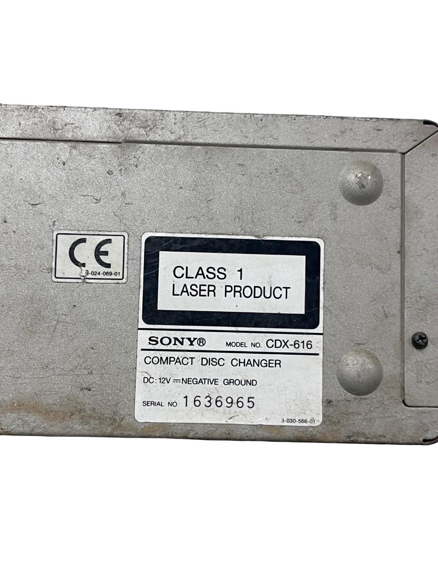 Magazie cd TOYOTA LAND CRUISER 90 _J9_ 1995 -> – foto 4