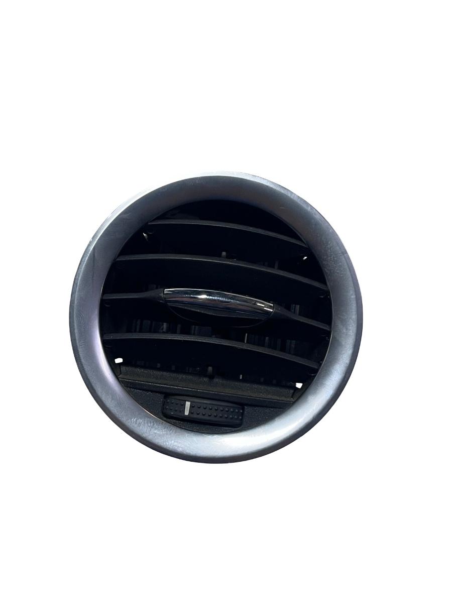 Grila de ventilatie bord stanga fata OPEL CORSA D S07 Facelift 2006 - 2014 13363313