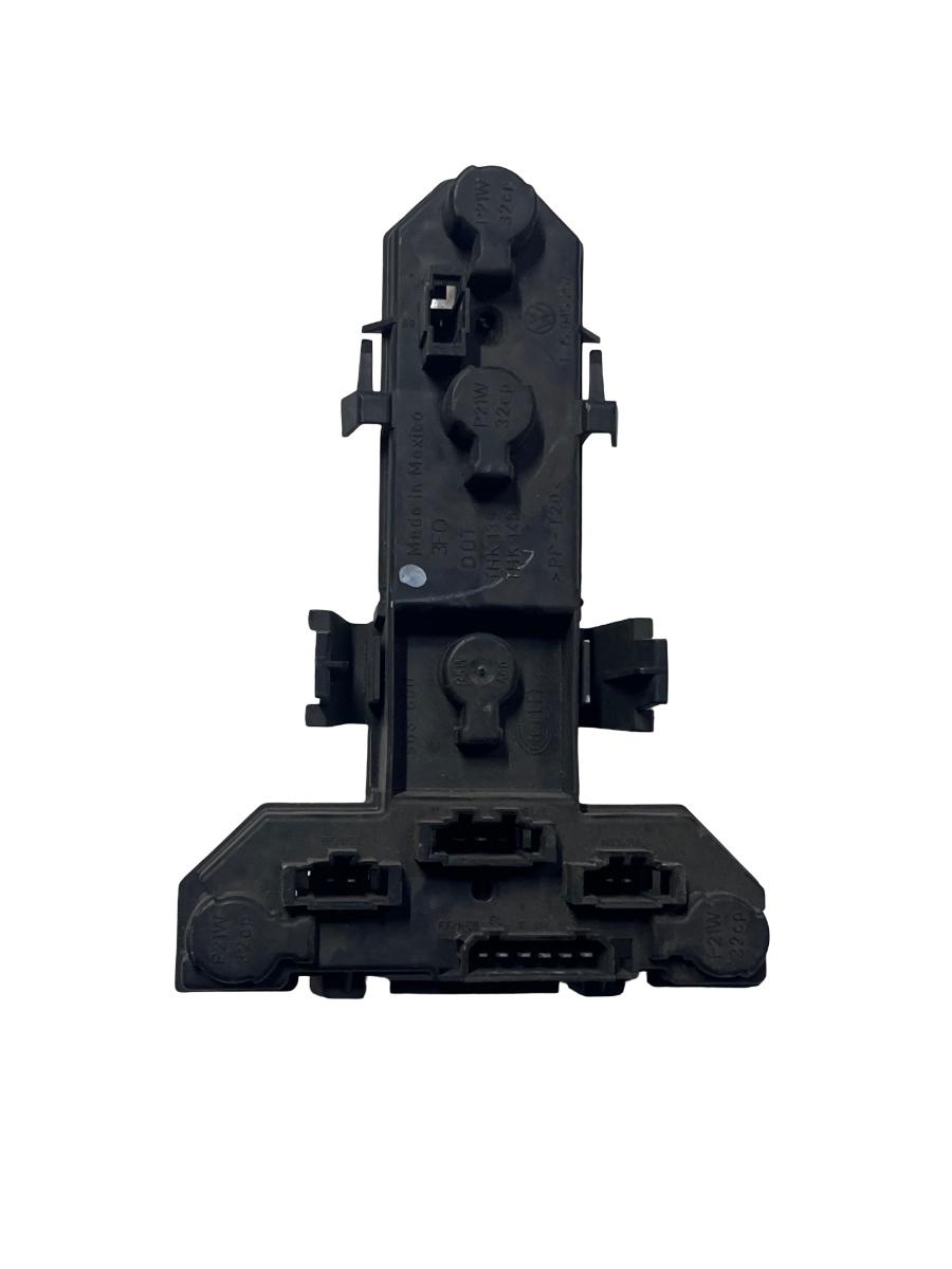 Soclu stop stanga spate VOLKSWAGEN BORA 1J2 1998 - 2013 1J5945257 – foto 3