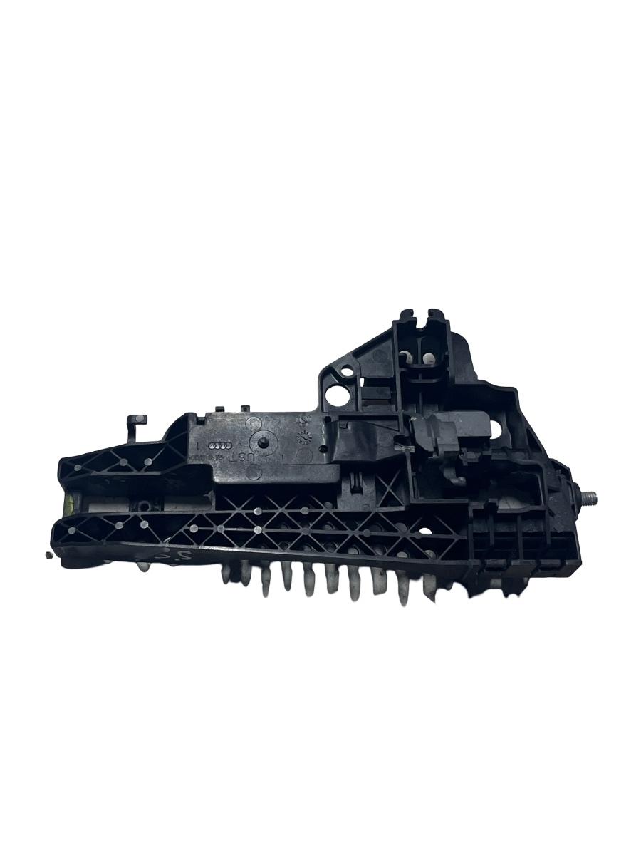 Suport maner exterior portiera stanga spate AUDI A8 III 4H2, 4H8, 4HC, 4HL 2009 - 2018 4H0839885