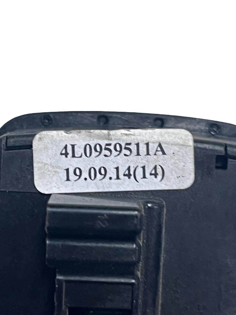 Buton carlig de remorcare retractabil AUDI A8 III 4H2, 4H8, 4HC, 4HL 2009 - 2018 4L0959511A – foto 4
