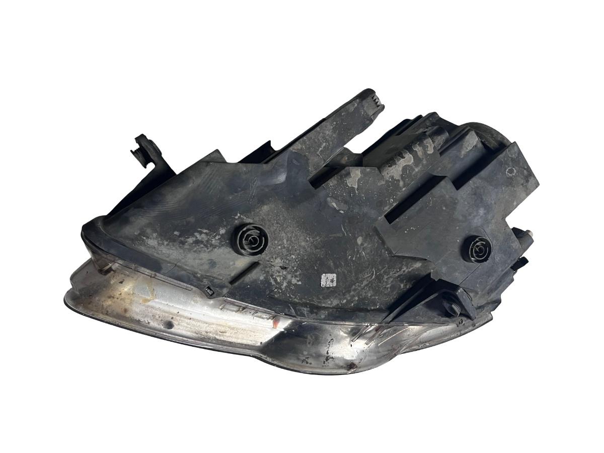 Far cu lupa dreapta fata VOLKSWAGEN PASSAT 3C2 Berlina 2005 - 2010 – foto 3