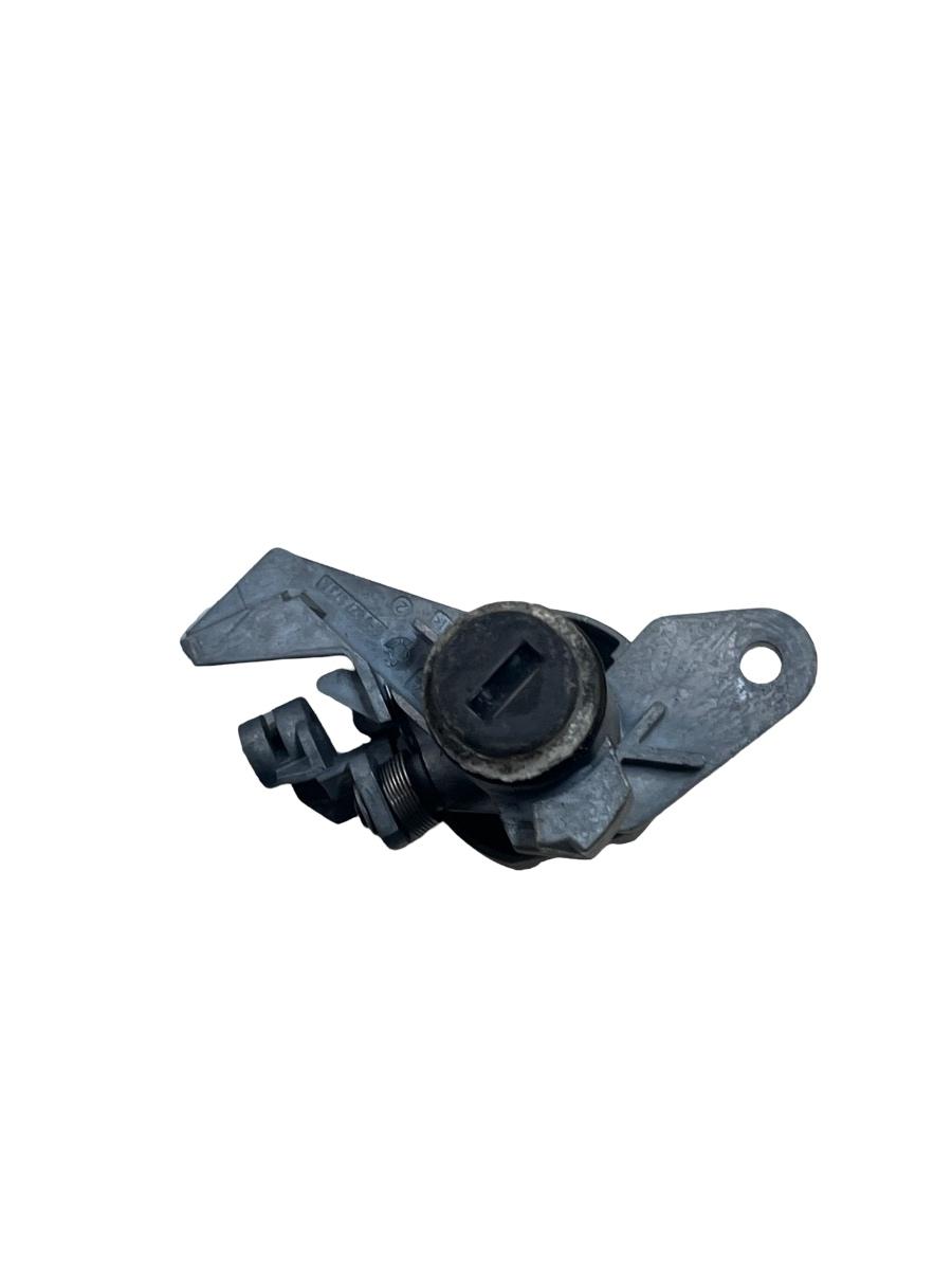 Incuietoare portbagaj AUDI A8 III 4H2, 4H8, 4HC, 4HL 2009 - 2018 8F0827573A ( FARA CHEIE )