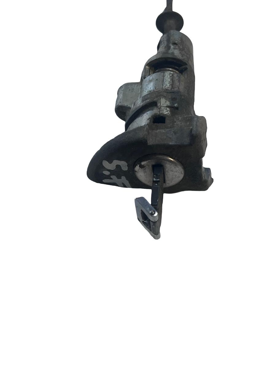 Butuc usa cu cheie stanga fata VOLKSWAGEN PASSAT 3C2 Berlina 2005 - 2010 – foto 2