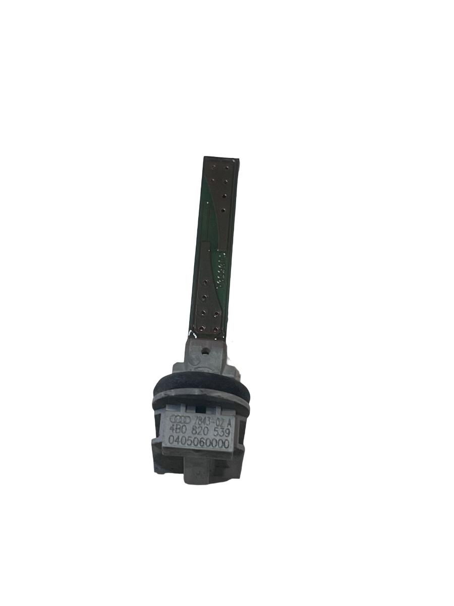 Senzor de temperatura interior VOLKSWAGEN PASSAT 3C2 2005 - 2010 4B0820539