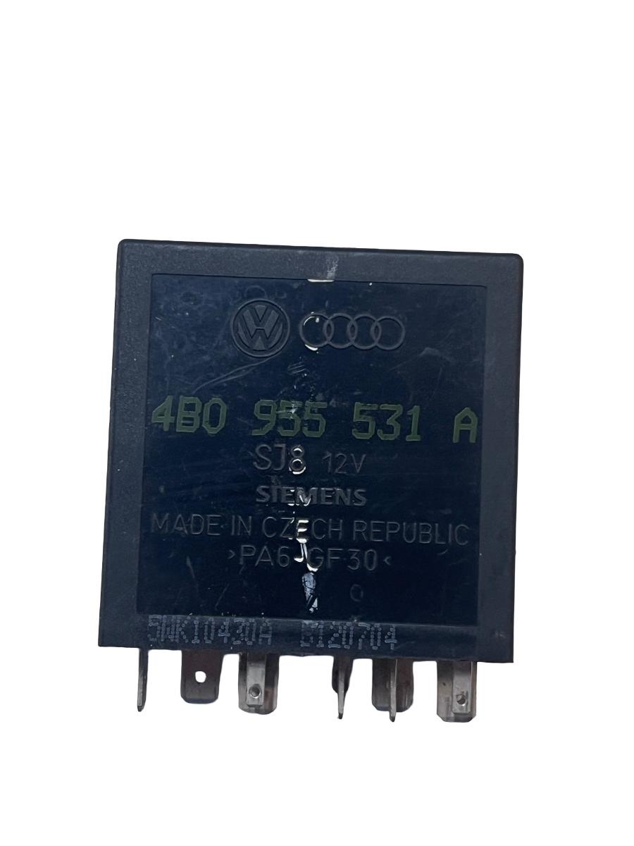 Releu stergatoare VOLKSWAGEN NEW BEETLE 9C1, 1C1 1998 - 2010 4B0955531A