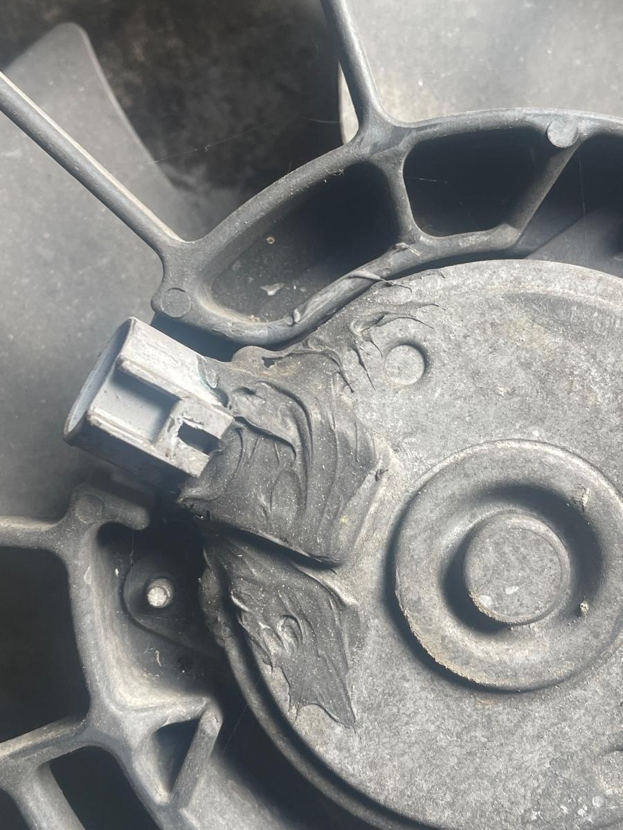 Electroventilator TOYOTA COROLLA Verso ZER_, ZZE12_, R1_ 2004 - 2009 2.2 D-4D 2AD-FTV – foto 5