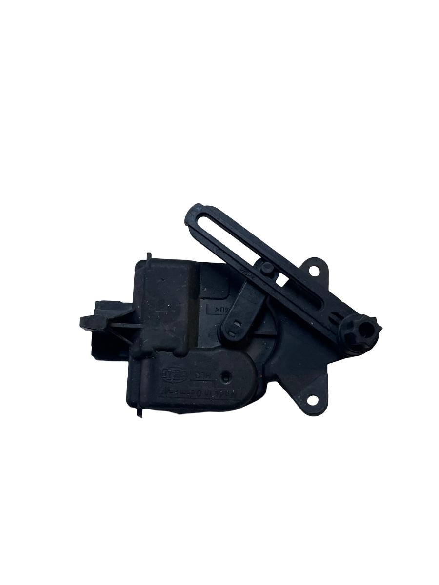 Motoras/actuator clapeta aer VOLKSWAGEN GOLF IV 1J1 1997 - 2007 1J0907511