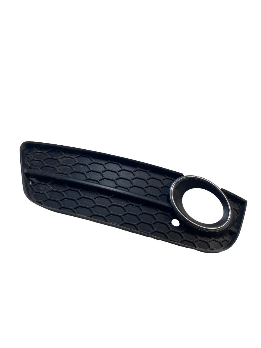 Grila proiector de ceata stanga fata AUDI A5/S5 8T3 2007 - 2017 8T0807681