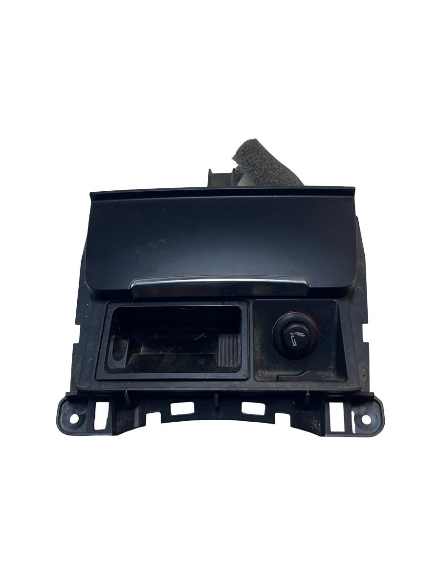 Scrumiera cu bricheta AUDI A5/S5 8T3 2007 - 2017 8K0857951