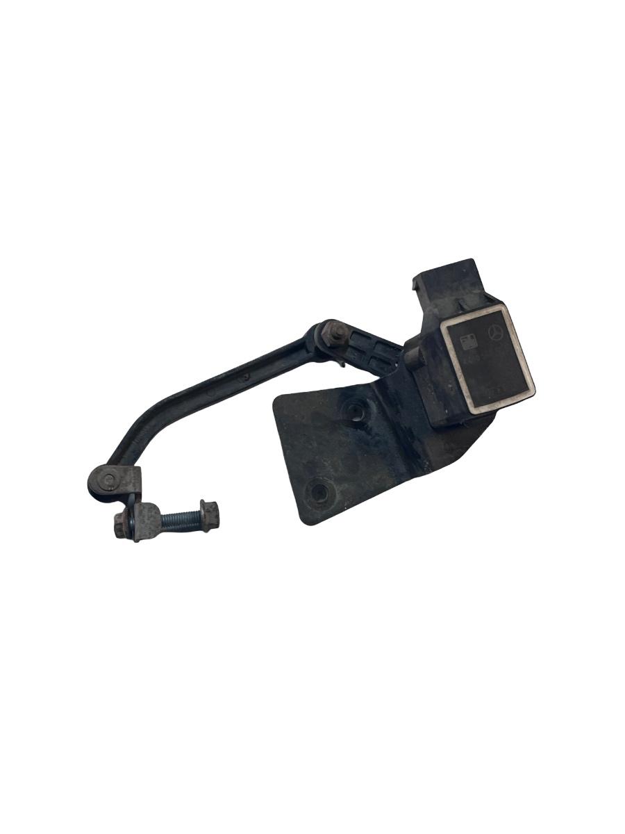 Senzor de nivel faruri MERCEDES-BENZ M-CLASS II W164 2005 - 2012 A0105427717