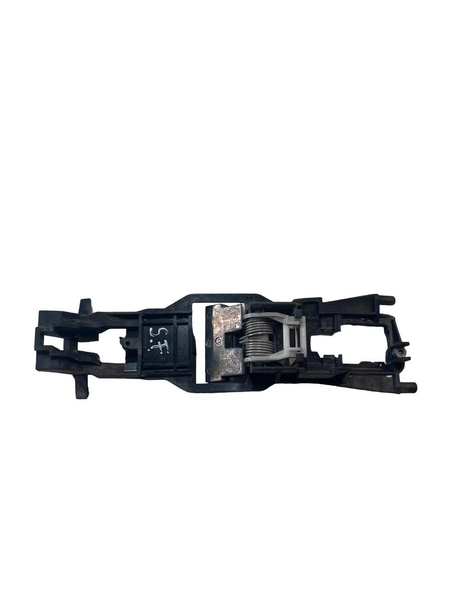 Suport maner exterior portiera stanga fata MERCEDES-BENZ E-CLASS W211 Berlina 2002 - 2009