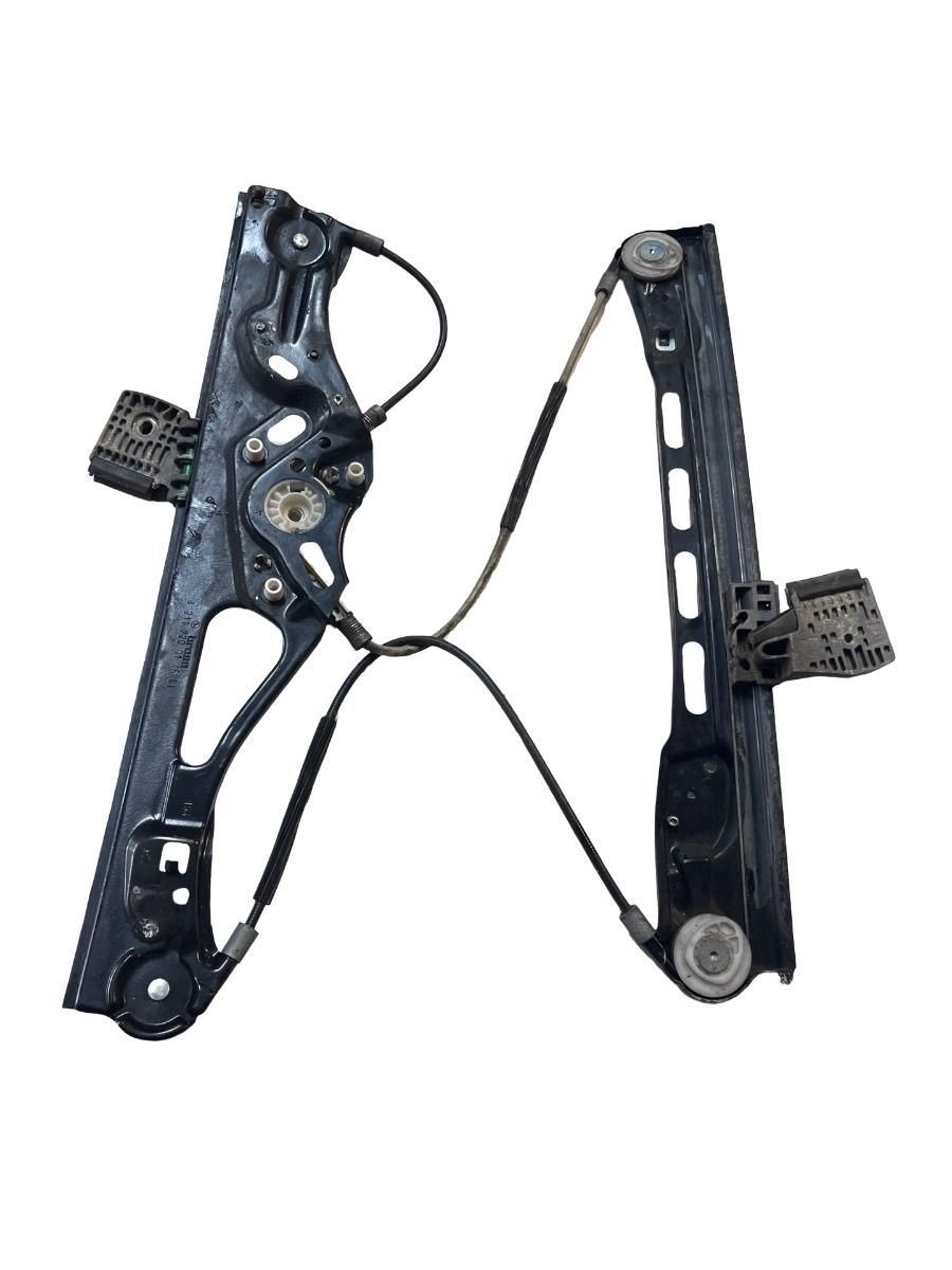 Macara Geam stanga fata MERCEDES-BENZ E-CLASS W211 Berlina NFL 2002 - 2009 A2117200146