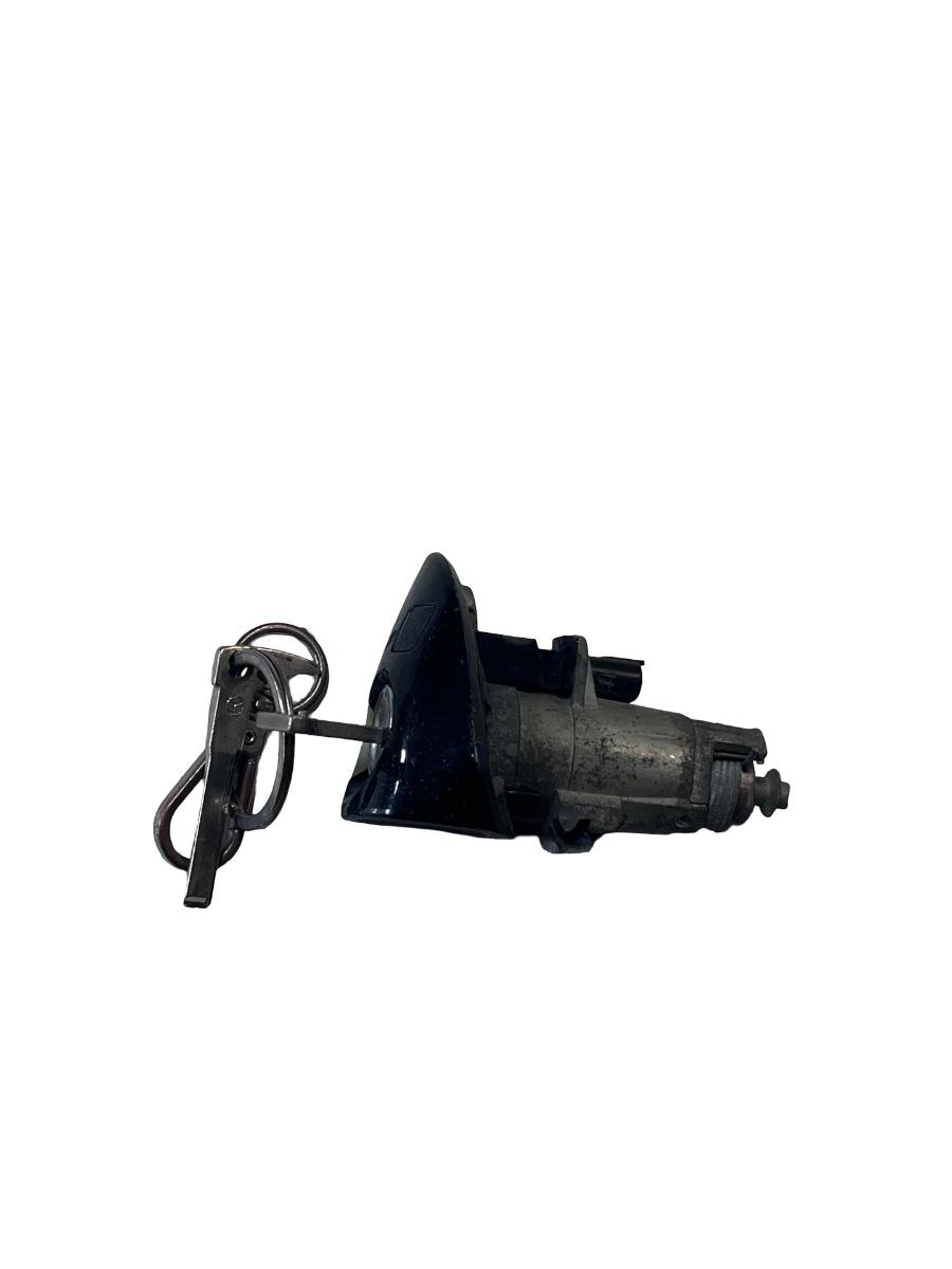 Butuc usa cu cheie stanga fata MERCEDES-BENZ E-CLASS W211 2002 - 2009