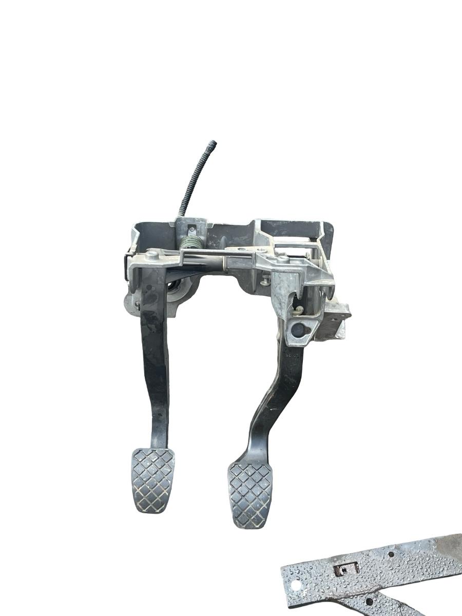 Pod pedalier AUDI A5/S5 8T3 2007 - 2017 COUPE 3.0 TDI quattro CAPA