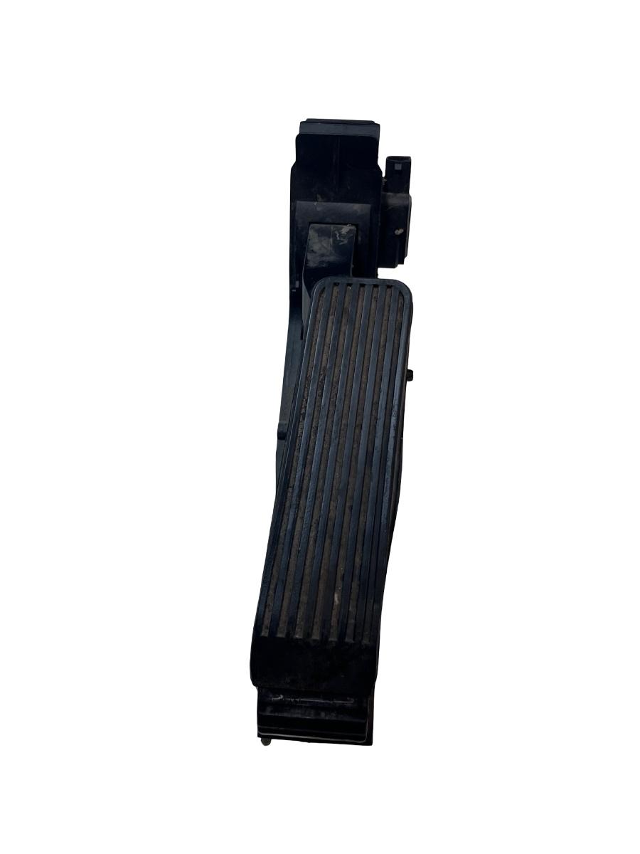 Pedala de acceleratie MERCEDES-BENZ CLS C219 2004 - 2011 A2113000504